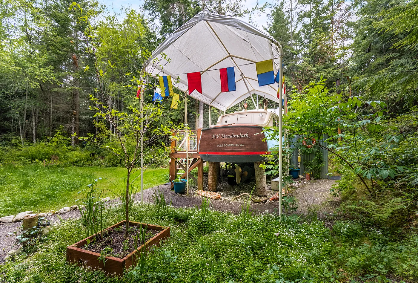 A wooden boat AirBnB rental photo shoot in Port Townsend, Washington 4 Bremerton airbnb best rental photographer near me